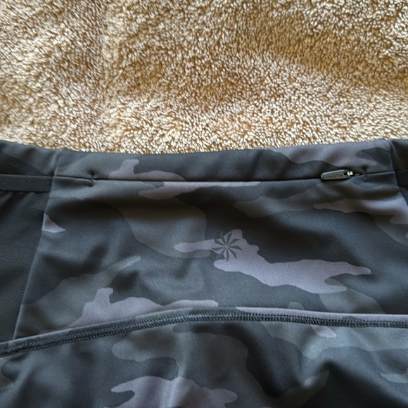 Athleta Match Point Skort in camo color size xs - Picture 2 of 7